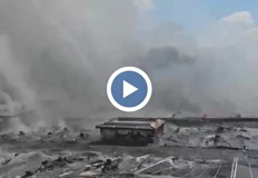 Огънят тръгна от соларните панели на покриваПожар избухна днес следобед