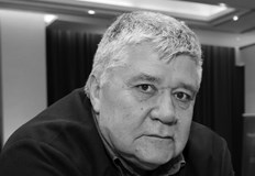 Той беше заместник главен редактор на вестник Банкеръ и съосновател на