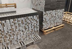 Рентгеновата апаратура разкрила необичайни плътности в товарния автомобилБлизо 245 000