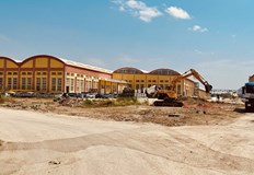 За да влязат в цеха крадците счупили два прозорецаКабели на