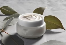 Дерматолог разкрива защо растителни съставки могат да са по дразнещи от