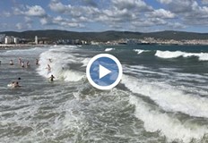 Спасителите използваха катер и джетове но не го открихаМащабна издирвателна