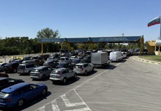 Опашката от румънски коли достига два километра очакват се над