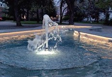 Мъжът неколкократно влизал и излизал от общински фонтан в квартал