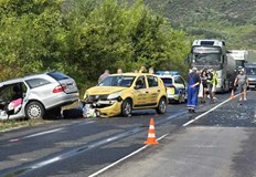 Двама души са с тежки травми движението е пренасочено по
