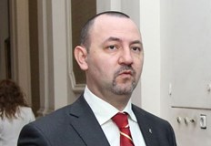 Експерт по пътна безопасност критикува новите правила като неприложими за