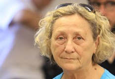 Легендарната треньорка открива щастие в градинарствотоЛегендарната треньорка по художествена гимнастикаНешка