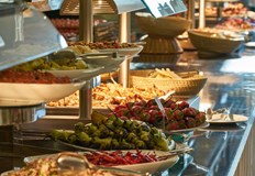 Властите търсят начини да намалят хранителните отпадъци с 150 грама