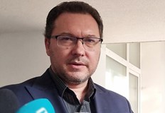 Даниел Митов каза че остарял закон от 1958 година връзва