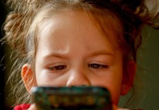 Родителите трябва да наложат правила за използването на технологии от