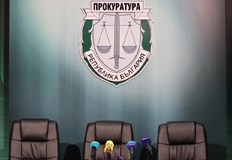 Младеж от Сушица заля родителите си с бензин и ги