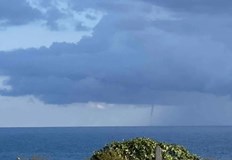 Рядкото природно явление бе заснето от туристи тази сутринВпечатляващо водно