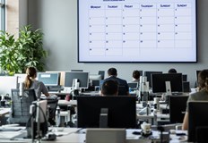 Малките фирми експериментират но големият бизнес е скептиченВ последните години