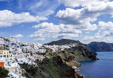 Агенцията по приходите търси неплатени данъци след оплаквания в АспровалтаАгенцията