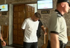 Даниел Стойка се извини чрез преводач адвокатът обясни че вероятно