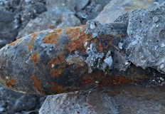 Екип от шестима военни транспортира и обезвреди опасния 152 мм боеприпасСпециализиран