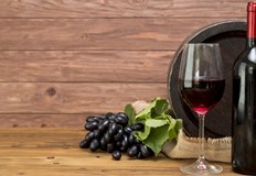 На английски се използва думата muscat и за двата сорта