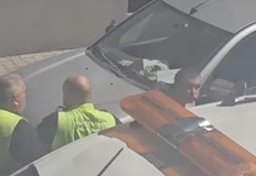 Служители на центъра за градска мобилност и двама шофьори се