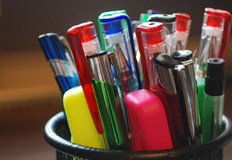 Родителите се оплакват от драстичното поскъпване на учебните пособия за