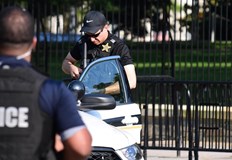 Над 20 души са в болница след преобръщането на превозното