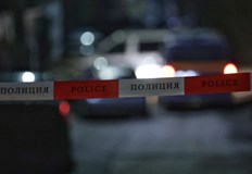 Районът е отцепен екипи на криминалистите работят на мястоТяло на