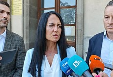 Тълпа нападна униформени след задържане на крадци на железопътни елементи