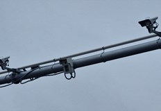 АПИ показа пример със снимка на автобус с чужда регистрацияКамерите