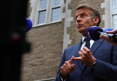 Френският лидер призова за реализъм спрямо руските намеренияВладимир Путин е