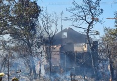 Мъжът се опитвал да извади тръба от земята с трактор