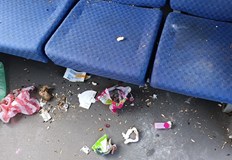 Железопътният превозвач сочи зачестилите случаи на сериозно замърсяване и изхвърляне