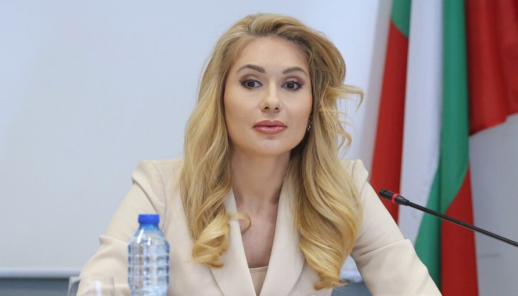 Кандидатът за заместник-омбудсман ще отговаря на въпроси от 16:00 часа Кандидатът за заместник-омбудсман ще отговаря на въпроси от 16:00 часа