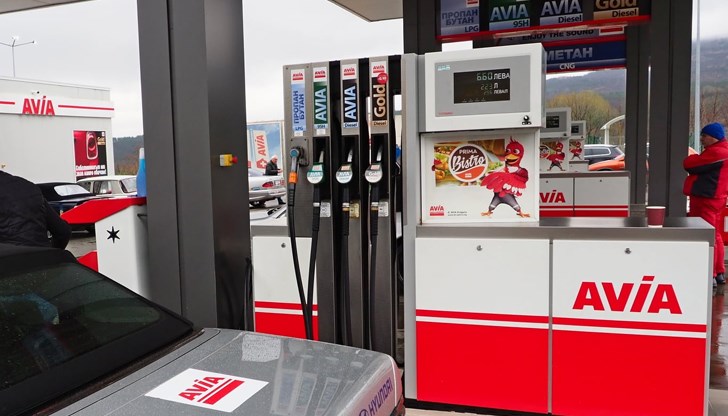 "Уни Енерджи" подаде документи в КЗК за контрол върху веригата от 22 бензиностанции