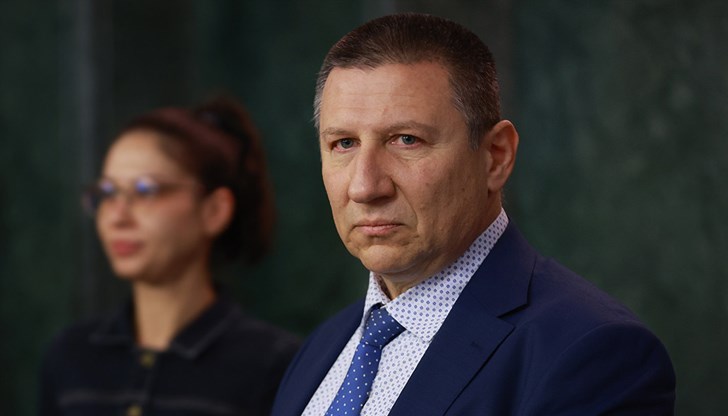 Сарафов е изискал делото от Бургаската прокуратура, за да го възложи на елитни следователи