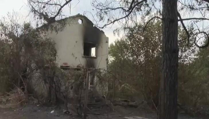 Доброволци пристигнаха, за да помагат на пострадалите