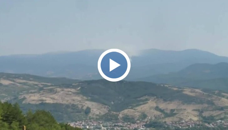 Огънят до този момент е низов и това забавя скоростта на разпространение на пламъците