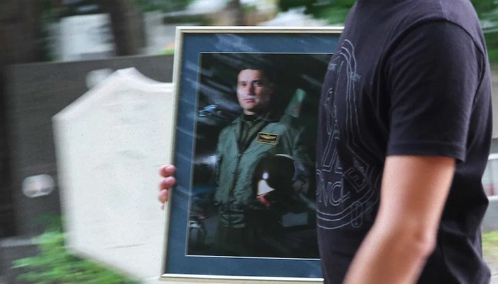 Авиобаза "Граф Игнатиево" трябва да плати за неизплатения извънреден труд на майора