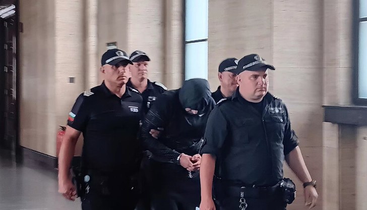 Обвиняемият е заплашен от наказание до 15 години лишаване от свобода