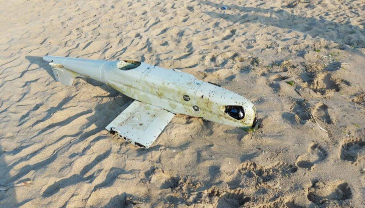 Безпилотният апарат е престоял във водата няколко месеца, полицията отцепи района