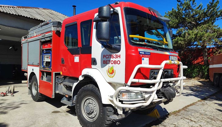 Лек автомобил изгоря в село Смирненски Лек автомобил изгоря в село Смирненски