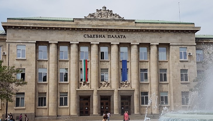 Споразумение с прокуратурата определи ефективна присъда от близо три години