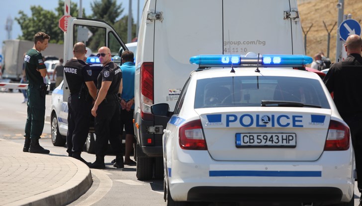 Задържаха мъж на 35 години в района на летище "Васил Левски" Задържаха мъж на 35 години в района на летище "Васил Левски"