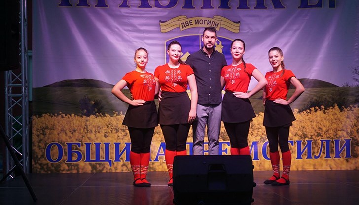 Тържествата включват молебен, официална церемония и фолклорна програма Тържествата включват молебен, официална церемония и фолклорна програма