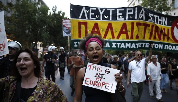 Харис Дукас: Не приемаме уроци по демокрация от тези, които убиват цивилни Харис Дукас: Не приемаме уроци по демокрация от тези, които убиват цивилни