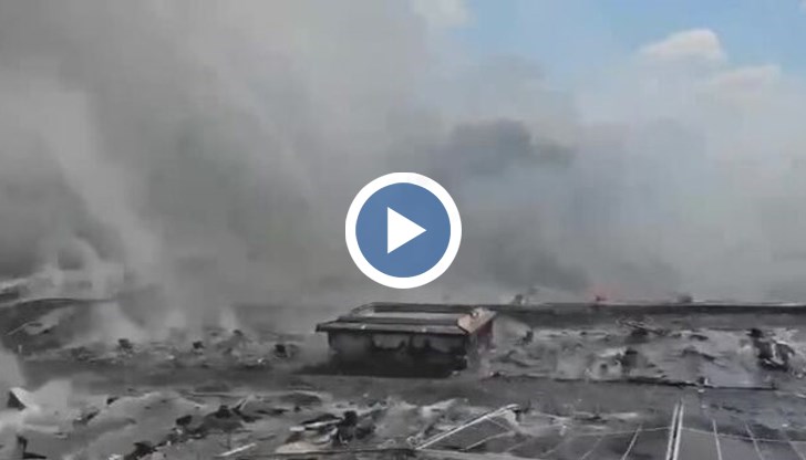 Огънят тръгна от соларните панели на покрива