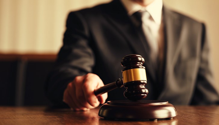 Мъжът ограбил хотелски стаи и заплашвал с пистолет гости от Германия и Русия в Слънчев бряг Мъжът ограбил хотелски стаи и заплашвал с пистолет гости от Германия и Русия в Слънчев бряг