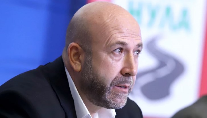 АПИ раздаде допълнително възнаграждение за "добре свършена работа" въпреки лошото състояние на пътищата