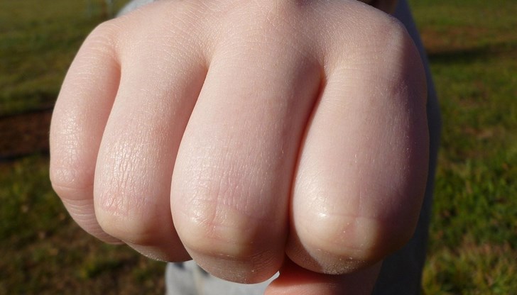 Мъжът е транспортиран в Психиатрията в Бяла