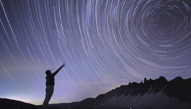 Ярката луна ще намали видимостта, но най-ярките метеори все пак ще бъдат видими Ярката луна ще намали видимостта, но най-ярките метеори все пак ще бъдат видими