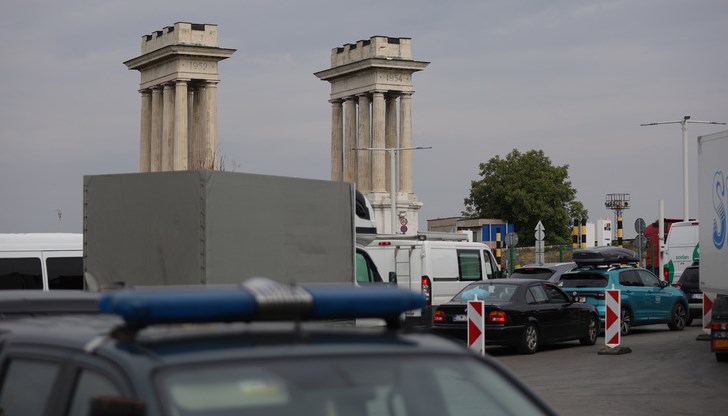 Все повече румънци се стичат в Русе заради по-ниски цени Все повече румънци се стичат в Русе заради по-ниски цени