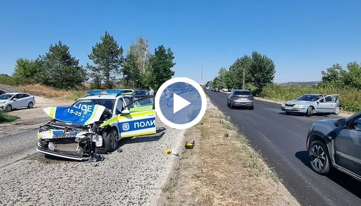 Движението е силно затруднено, на място има полицейски екипи